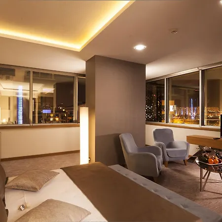 Elara Otel İzmir