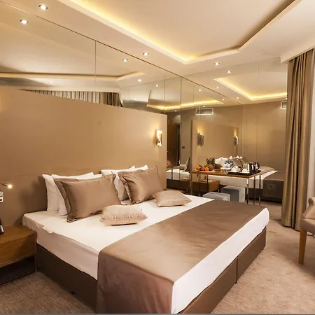 Elara Szálloda İzmir