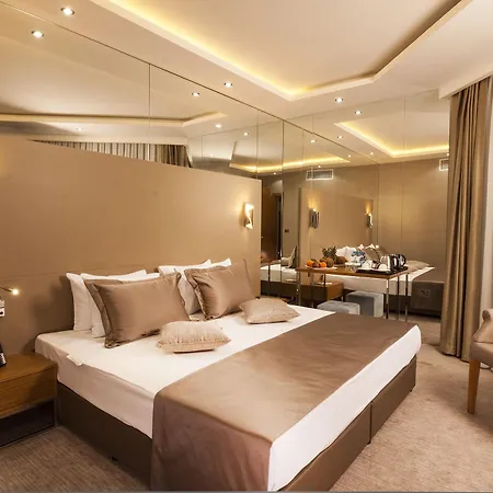 Hotell Elara