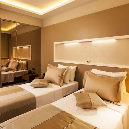 Hotell Elara 4*