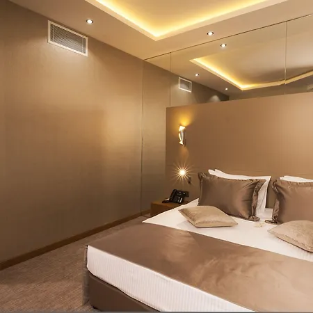 Elara Hotell 4*