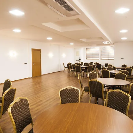 Hotell Elara 4*