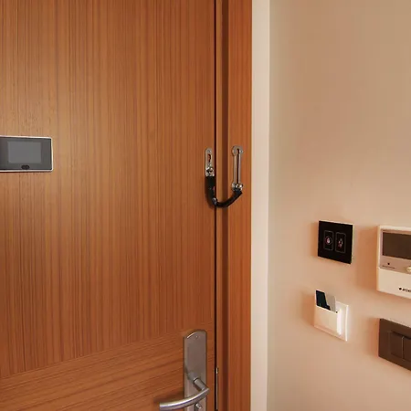 Hotell Elara 4*