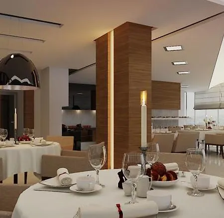 Hotell Elara 4*